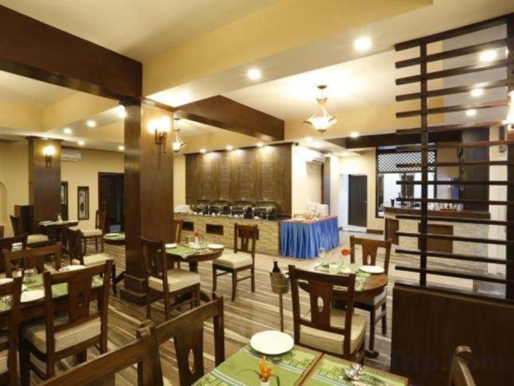 Da Yatra Courtyard Hotel & Resort Pokhara Exterior foto